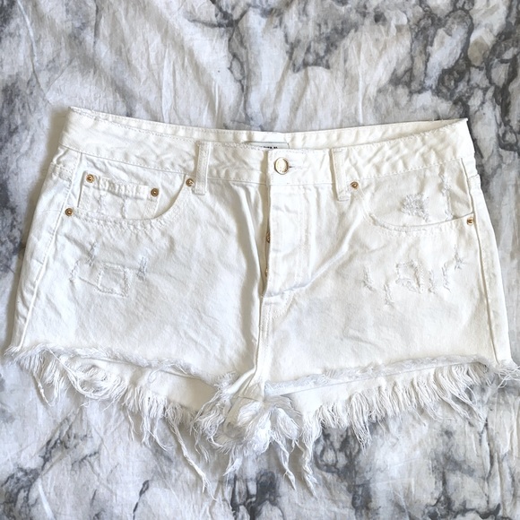 White Shorts - Picture 1 of 6